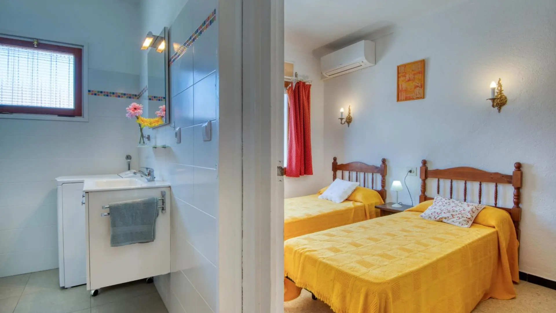 Max Villa L'Escala 0*,  Spain